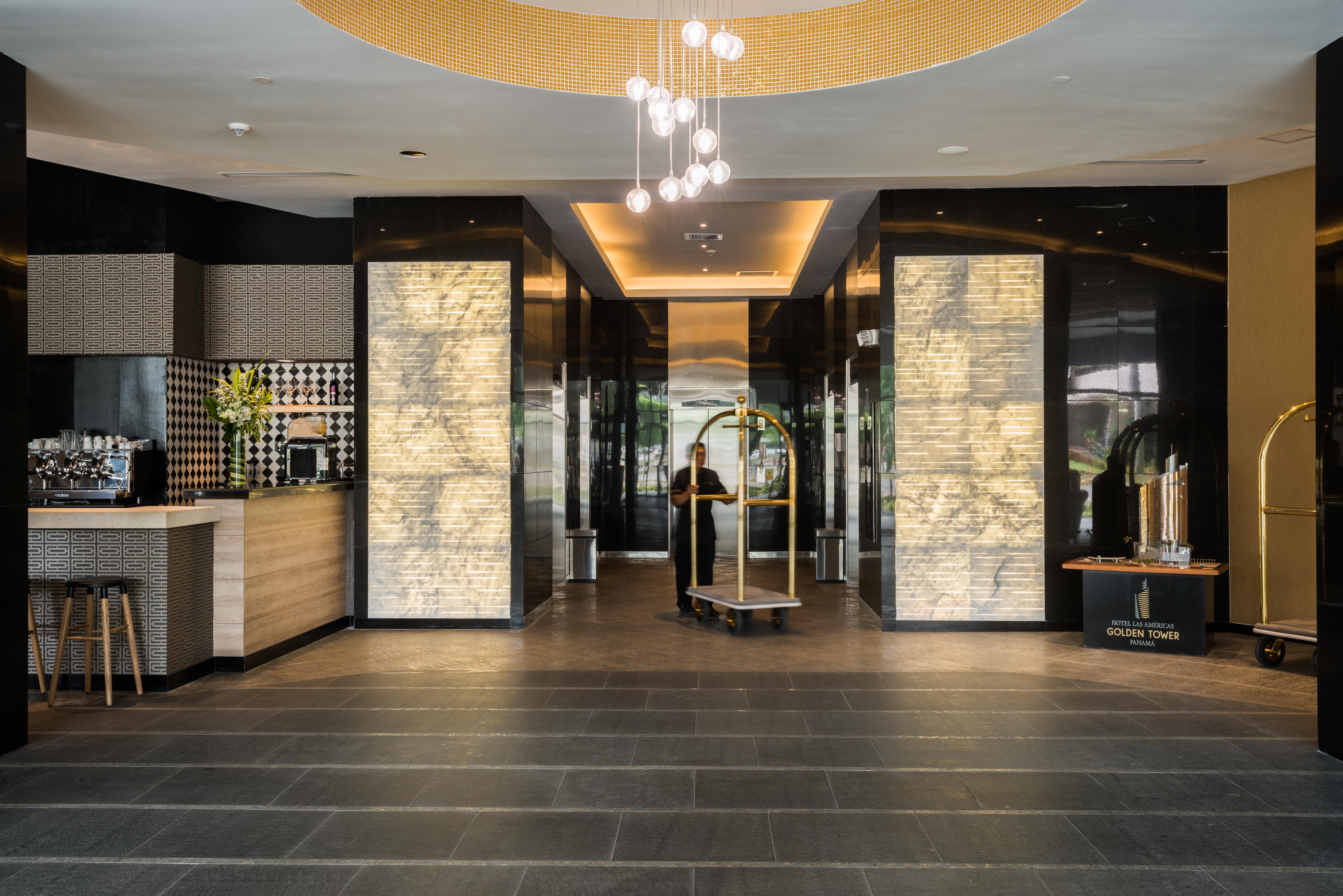 Hotel Las Americas Golden Tower Panama ภายนอก รูปภาพ Lobby