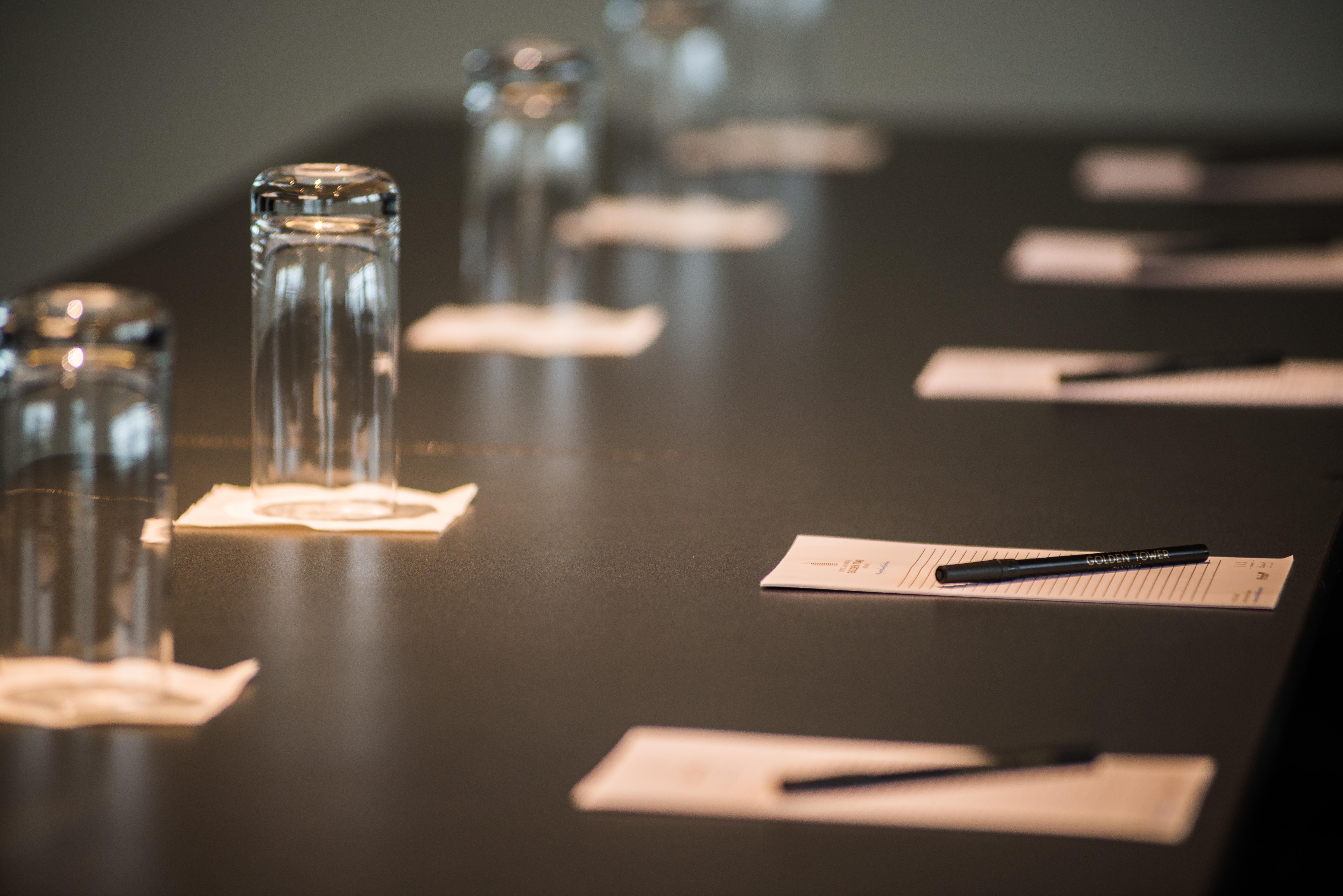 Hotel Las Americas Golden Tower Panama ภายนอก รูปภาพ A table set for a meeting